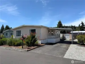 Welcome to Lakeway Estates 418!