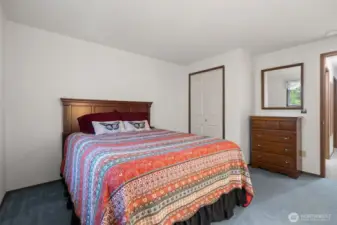 New queen beds can stay