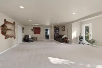 Huge family room/bonus room.