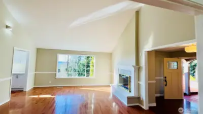 Living Room with Vaulted Ceiling on Main Floor