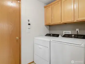 Laundry room with Storage Cabinets