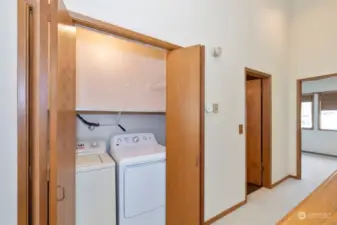 Laundry on 2nd floor