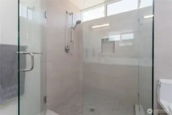 2nd Ensuite Shower