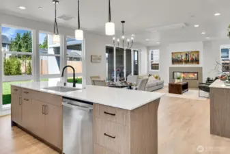 Fabulous flow for everyday living and entertaining, the spacious guest-friendly kitchen is the perfect place to gather.