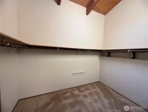 walk in closet