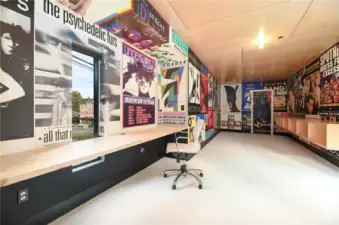 Business and rec room area