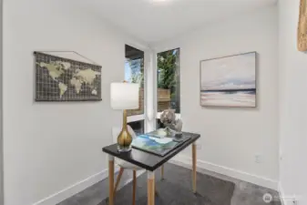 Bonus Room, great space for a home office.
