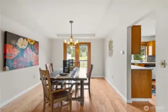 Dining room to the deck and kithen