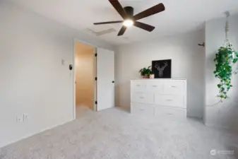 Upstairs front guest bedroom