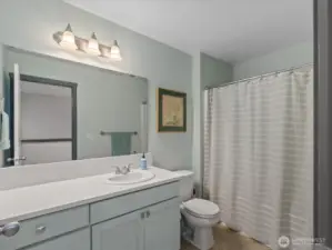 Full guest bath on second level w/ quartz counters.