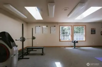 It also has a weight room, tanning bed and hot tub.