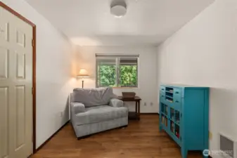 Nice little office area or reading area off of kitchen.