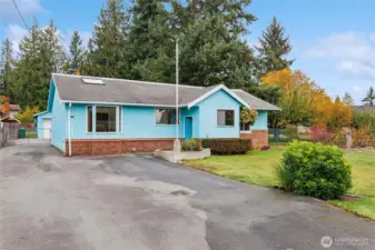 Large driveway entrance