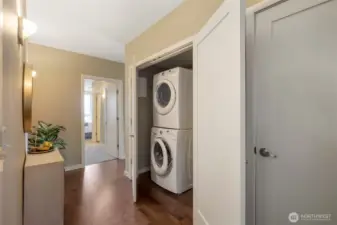 In unit washer and dryer included