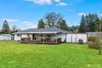 Notice the door in the back of the garage that allows easy access.