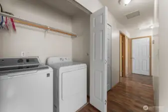 Washer and dryer stay