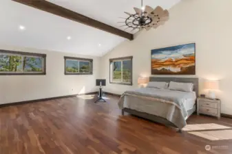 Huge master suite with vaulted ceilings, amazing views, walk in closet and luxury master bath!