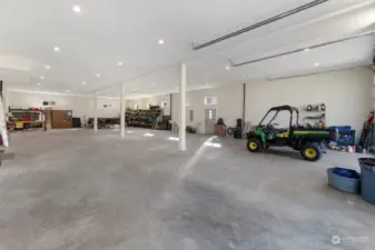 Mancave dream! 4784SF garage!