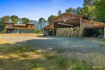 Imagine the possibilities with a 80x80 pool barn!