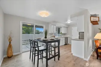 Dining Area & Kithen