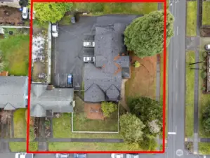 Lot lines are approximate.