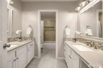 2nd Floor full bathroom w/ double vanities