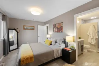 Primary with en suite