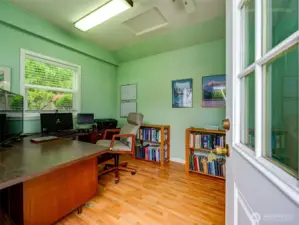 Detached private office, vaulted, and finished.  Lovely space!