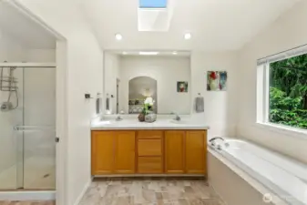 5 Peice primary bathroom.