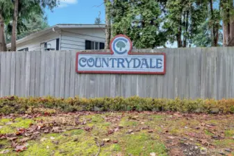 Country Dale is a 55+ community that offers a simpler lifestyle and slower pace of living at an affordable price.  Pet friendly community. One pet 25 lbs limit. No dangerous breeds.