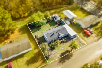 Approximate property boundary lines.