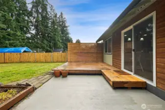 Enjoy a generous outdoor space perfect for gardening, play, or relaxing. It’s a blank canvas for your outdoor vision. The level back yard offers lots of options for gardening and play.