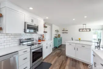 Plenty of counter and cupboard space