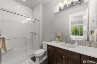 One of 5 bathrooms