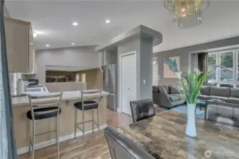 What a wonderful, circular and open floorplan! There is so much natural light!