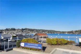 This property invites an easy stroll into town to browse boutiques, enjoy lunch or take in community events.