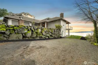 Great extra parking space