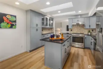 3 Skylights in the kitchen make it flooded with light at all times!