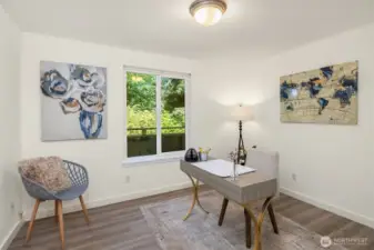Use the second bedroom for an office, den or a queen-sized bed.