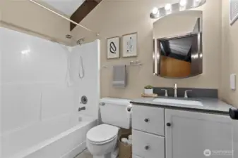 Primary ensuite bath