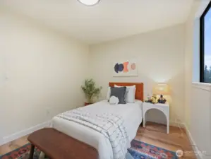 2nd bedroom