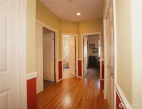Hall to bedrooms