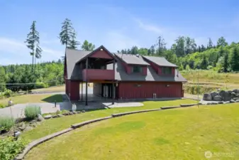 Featuring quality Hardie siding, beautifully landscaped grounds, and a serene natural forest setting that creates a truly tranquil atmosphere. 5 power sources throughout the property and one on each side of the home.
