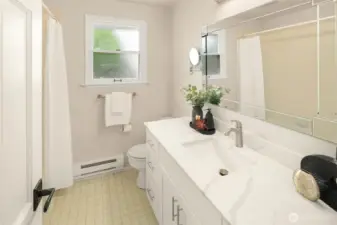 Full bath, upstairs.