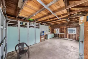 Here is the garage. It has built in storage, power and there is a sink, although I think water is turned off