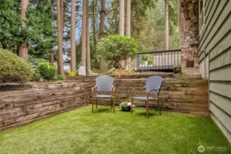 Turn play space, perfect for a paddling pool, jungle gym, pets, or lawn games.