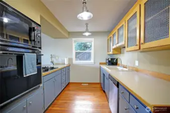 Cabin-Style Custom Finishes~