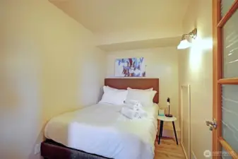 Guest Room or Office Option w/ High-speed Internet Service to Home~