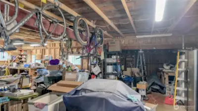 Garage/Shop