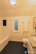 Upstairs full bathroom with slate floors